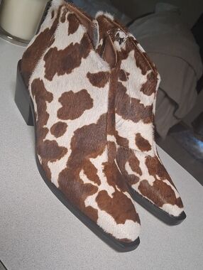 BNWT DOLCE VITA SAFRIA ANIMAL PRINT Ankle Boots - Brown/White SIZE 6
